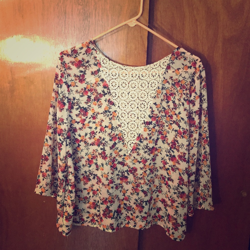 Quarter Sleeve Flower Shirt